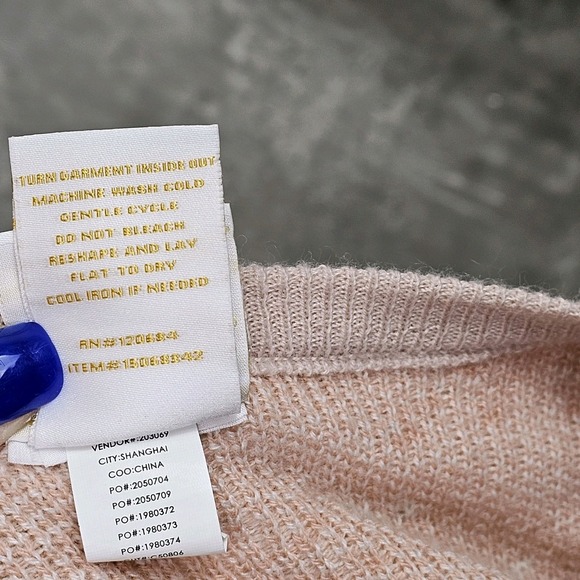 Sailor Moon Luna Guardian Symbols Womens L Sweater Box Lunch Exclusive Pink - Picture 6 of 6